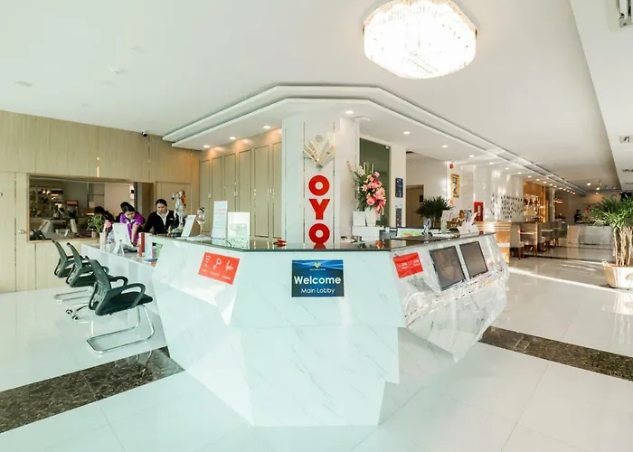 Oyo 234 Tara Grande & 3* Бангкок
