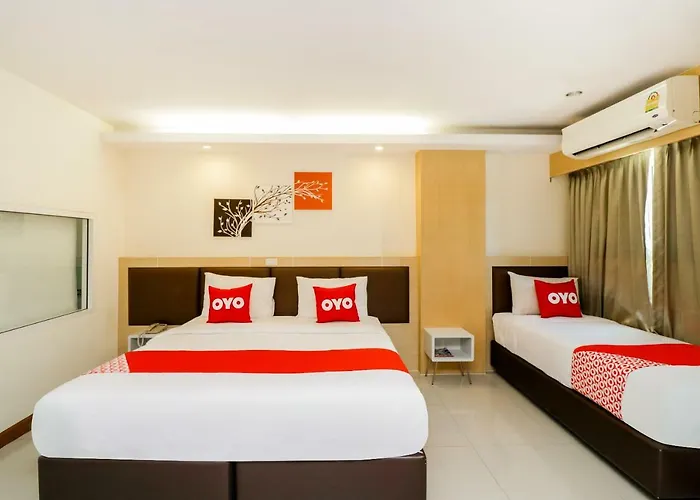 Oyo 234 Tara Grande & 3* Бангкок